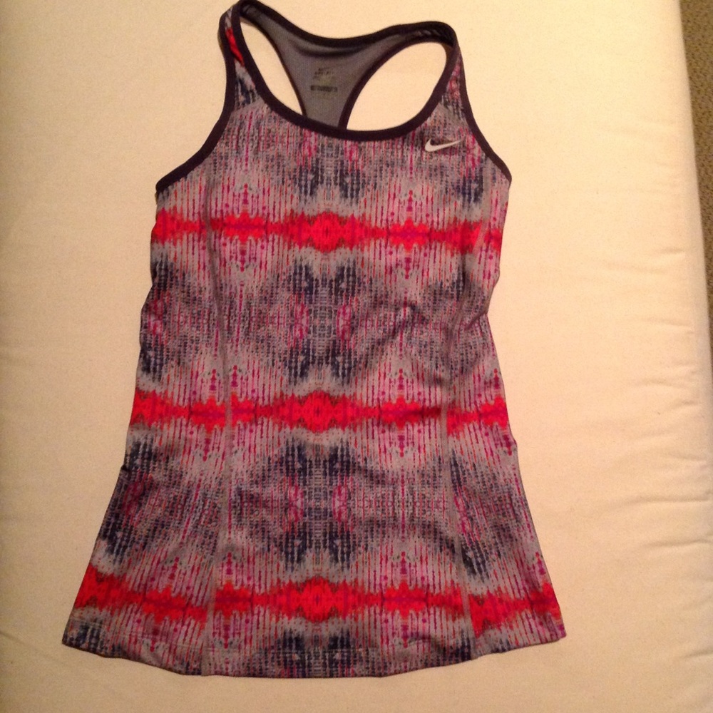 Nike Dri-fit Tank Top with built-in bra Small